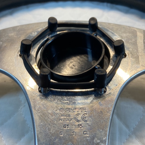 STEERING WHEEL. Made in Italy GUSSI ITALIA Boat Steering Wheel. - Picture 7 of 8